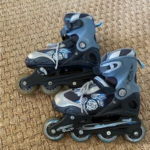 Blade runner ABEC3 roller blades youth adjustable size 1-4